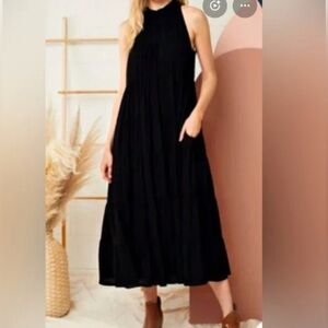 Entro Sleeveless Mock Neck Tiered Maxi Dress in Black size medium